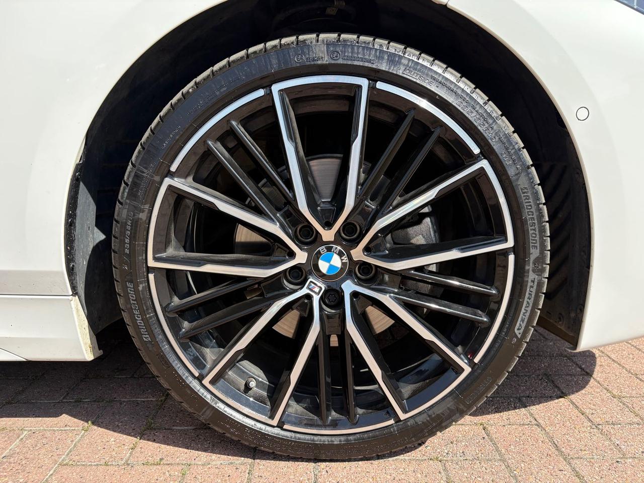 Bmw 118 M Sport 118d TETTO APRIBILE E PANOR #10951