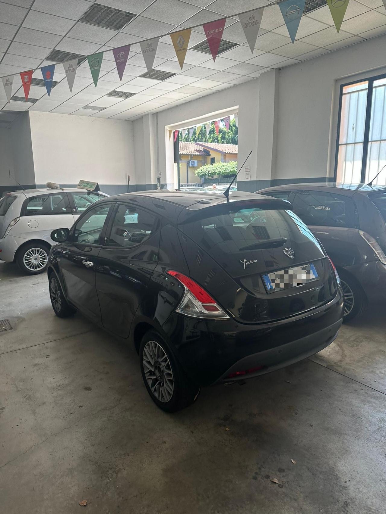 Lancia Ypsilon 1.2 benz ok neopatentati