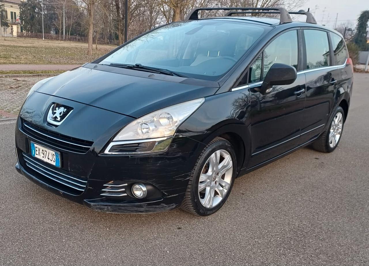 Peugeot 5008 1.6 HDi 112CV Féline