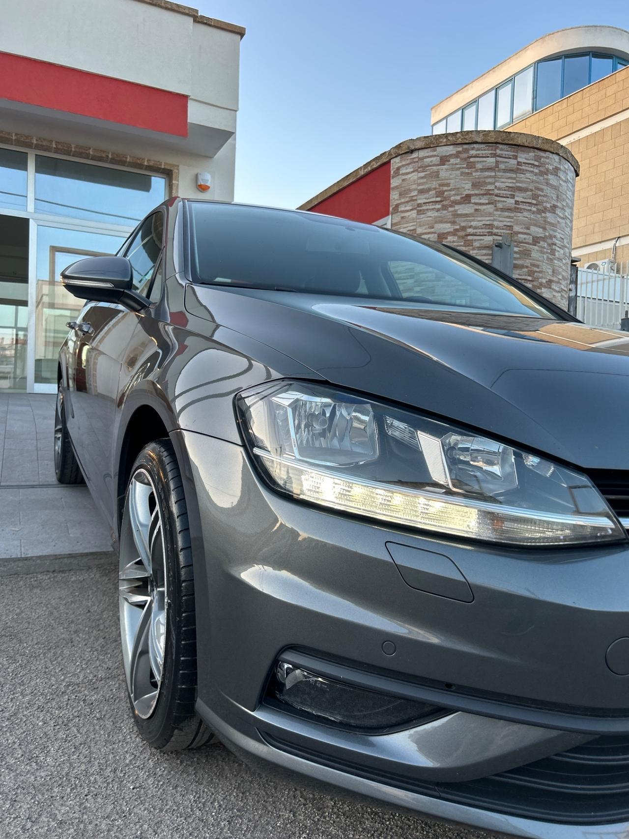 Volkswagen Golf 7.5 1.6 TDI 110 CV Highline BlueMotion-2017