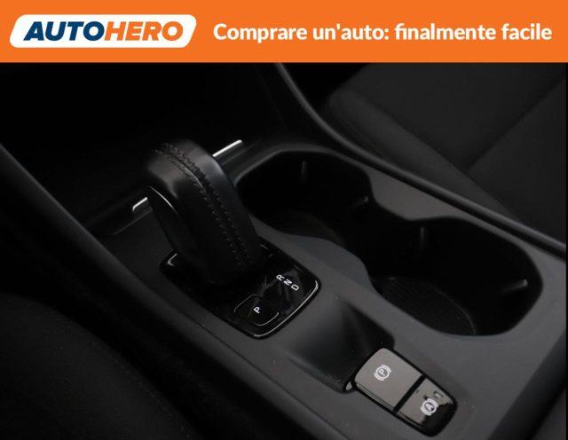 VOLVO XC40 B4 AWD Geartronic Momentum Pro