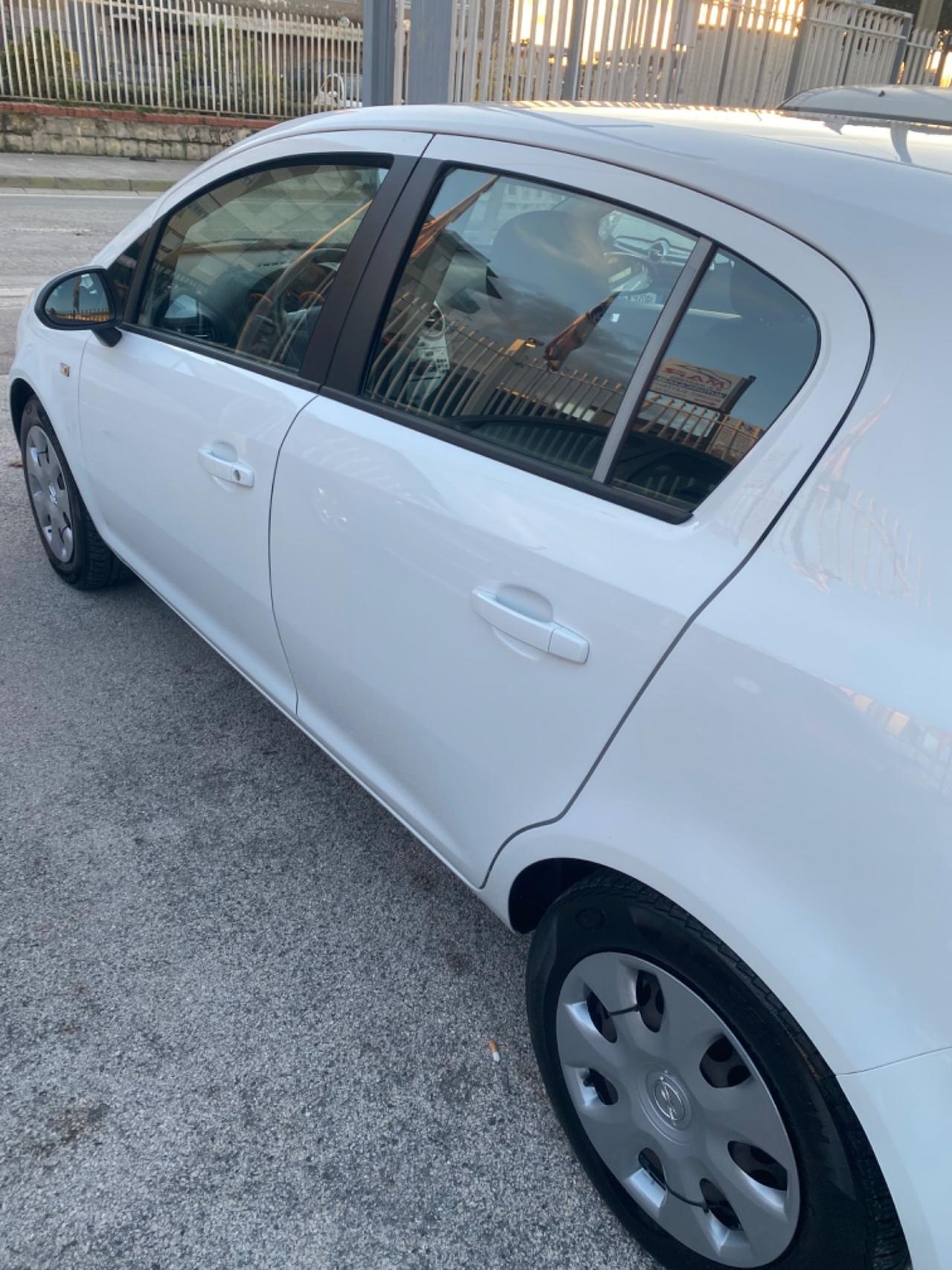 Opel Corsa 1.2 GPL Fine 2011 TAGLIANDATA