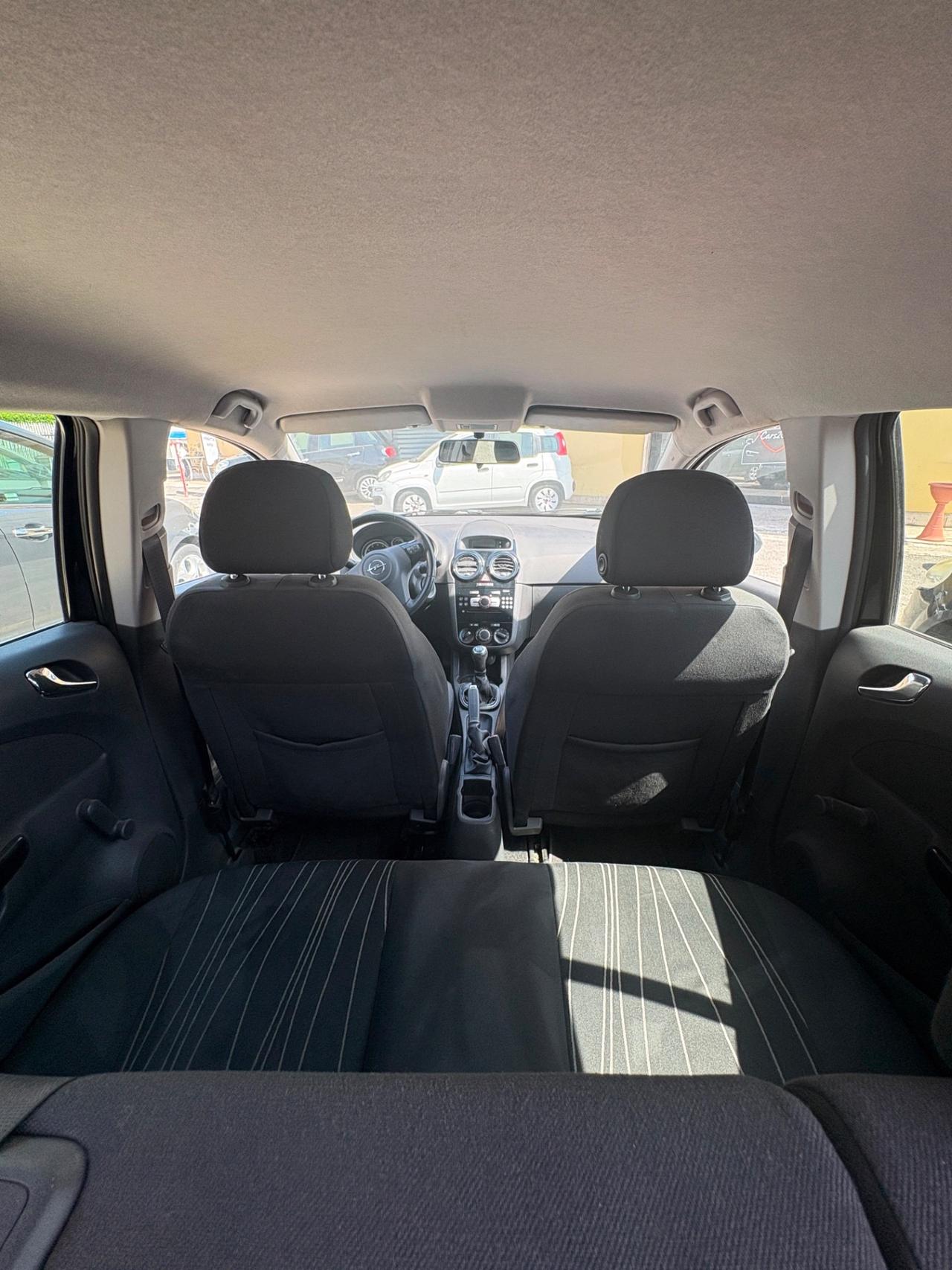 Opel Corsa 1.2 5 porte Club