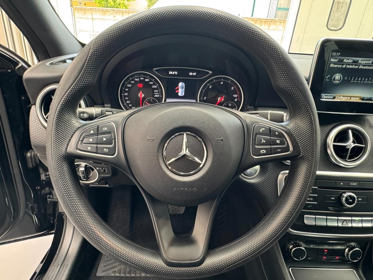 Mercedes-benz A 160 A 160 d Automatic Sport