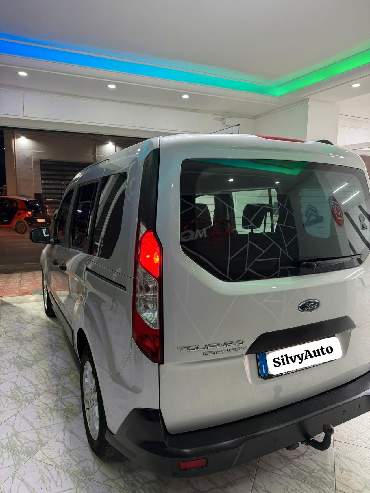 Ford Tourneo Connect 1.5 TDCi 120 CV Titanium