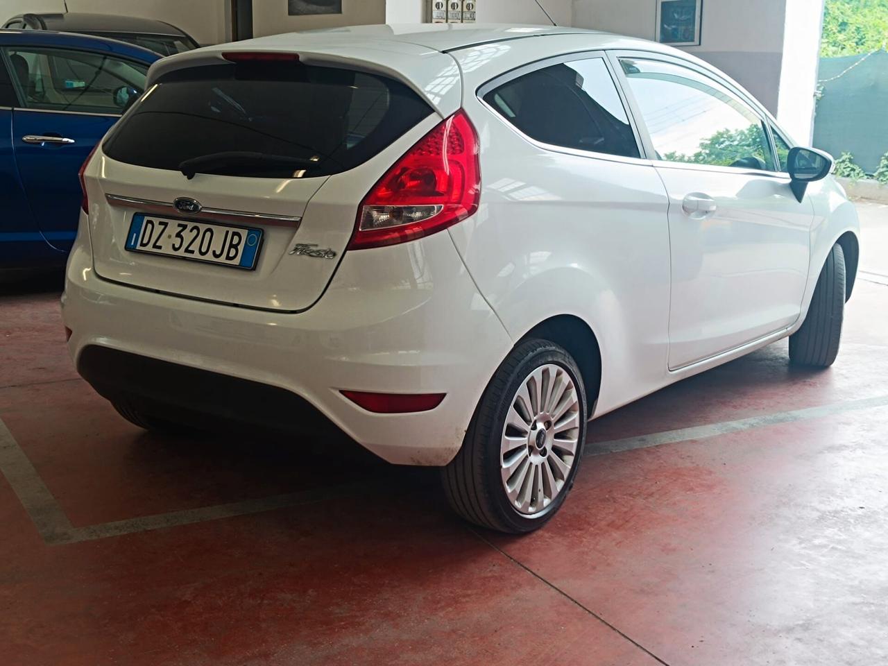 Ford Fiesta 1.4 3 porte GPL Per Neopatentati