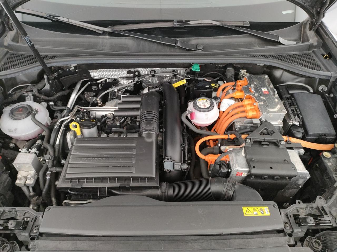 Audi Q3 45 1.4 tfsi e business s-tronic