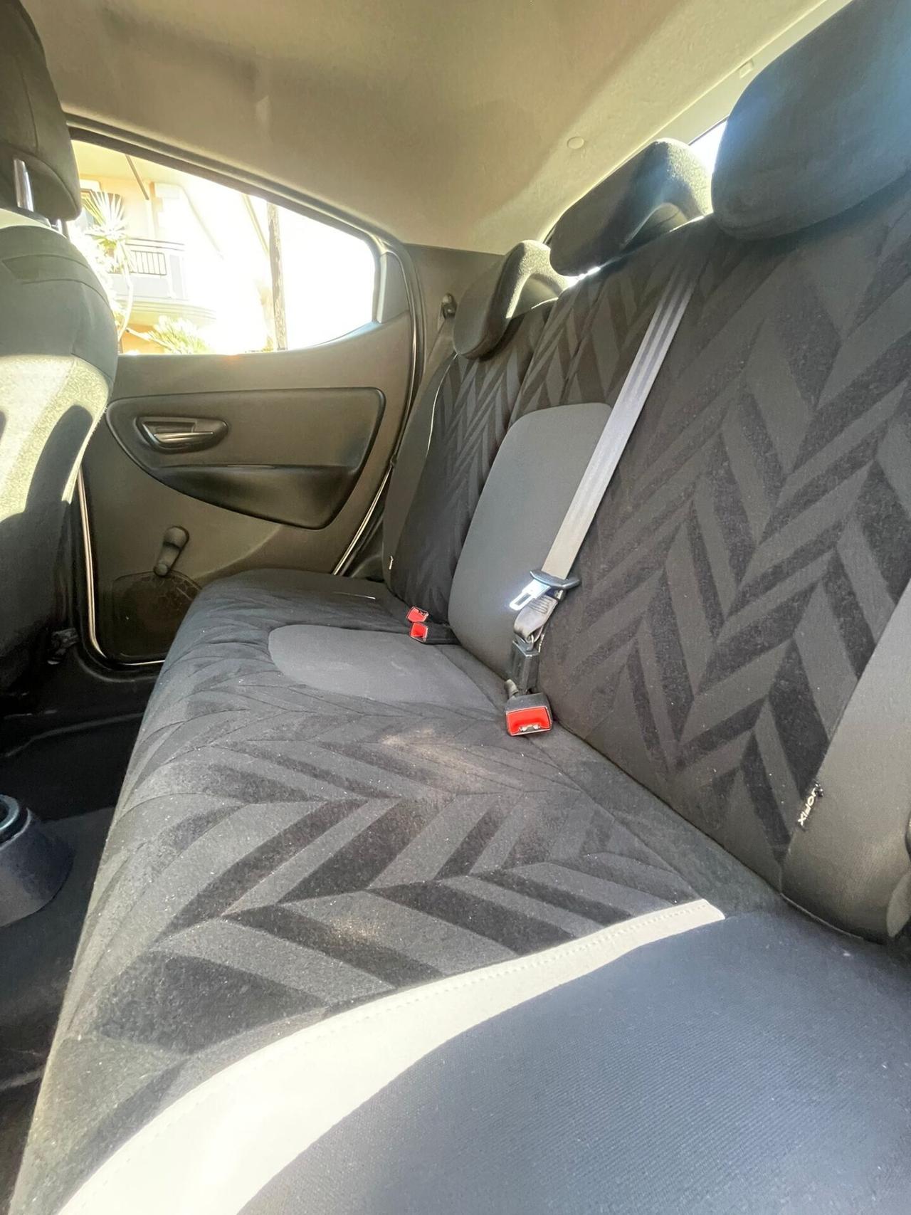 Lancia Ypsilon 1.2 69 CV 5 porte Gold