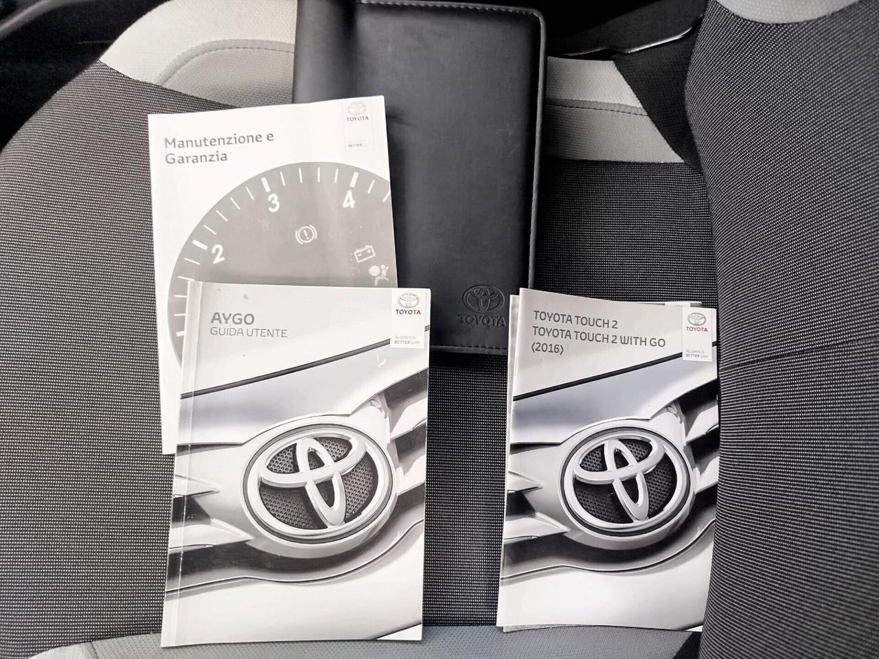 TOYOTA AYGO 1.O AUTOMATICA *PREZZO VERO* CRONO TAGLIANDI - GARANZIA 12 MESI