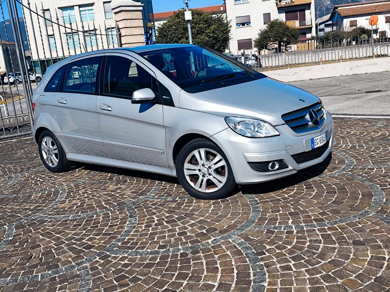 Mercedes-benz B 180 B 180 BlueEFFICIENCY Executive