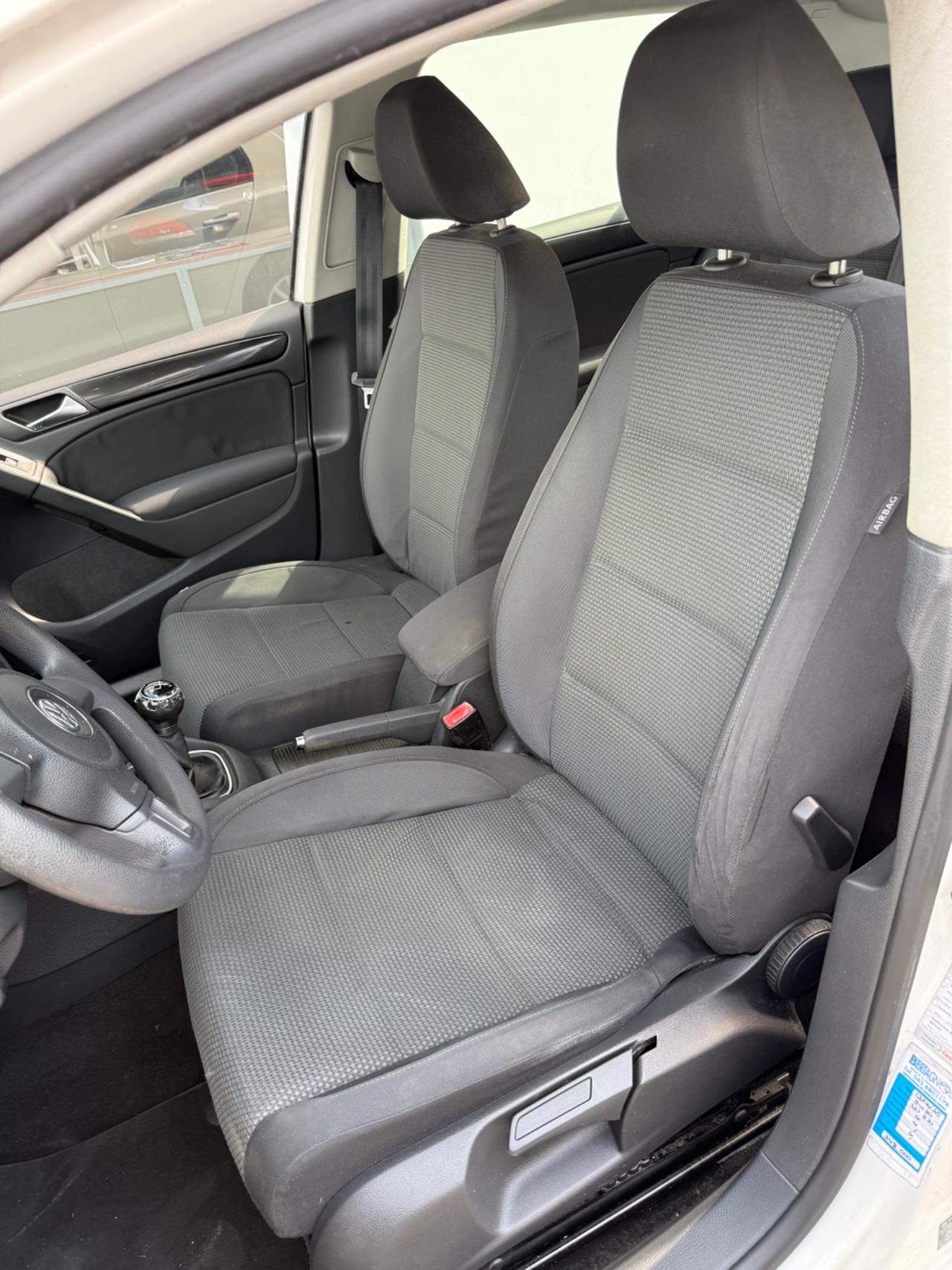 Volkswagen Golf 1.6 TDI DPF 3p. Comf. BlueM. Tech.