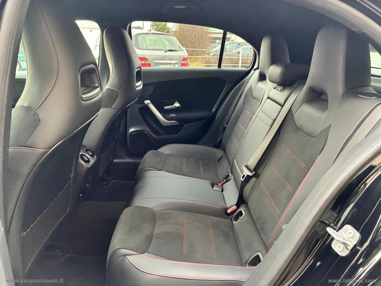 MERCEDES-BENZ A 200 d Automatic Premium Plus AMG Line