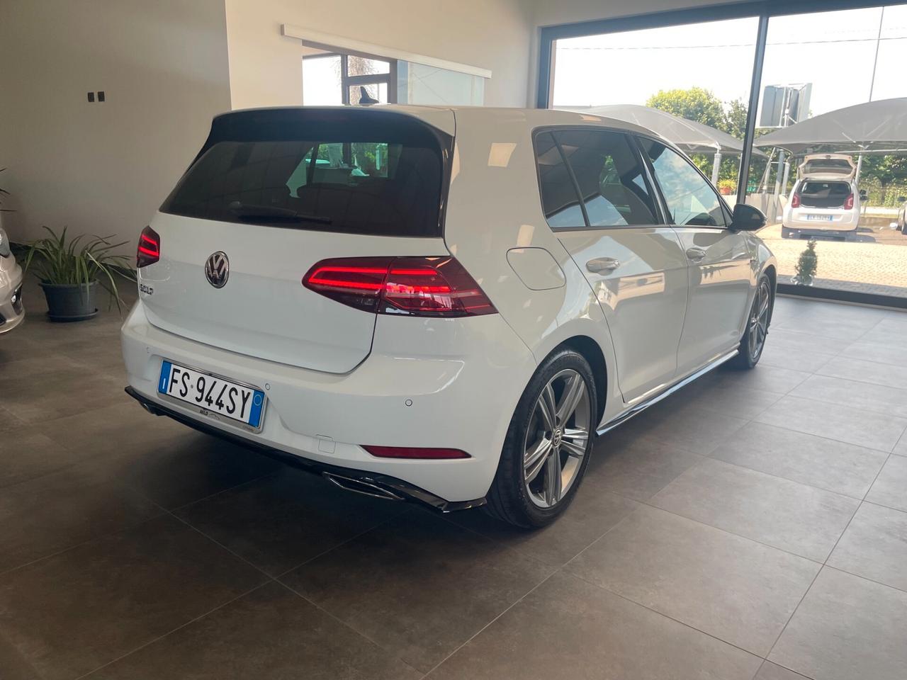 Volkswagen Golf 1.5 TSI 5p. R-Line
