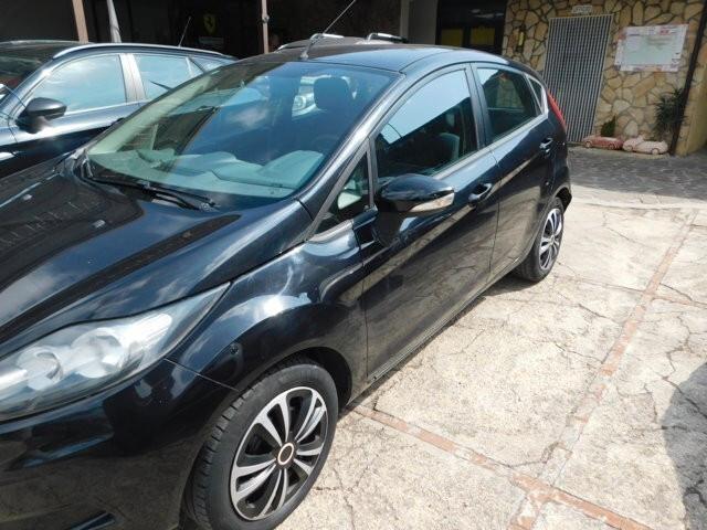 Ford Fiesta 1.4 TDCi 70CV 5 porte Titanium