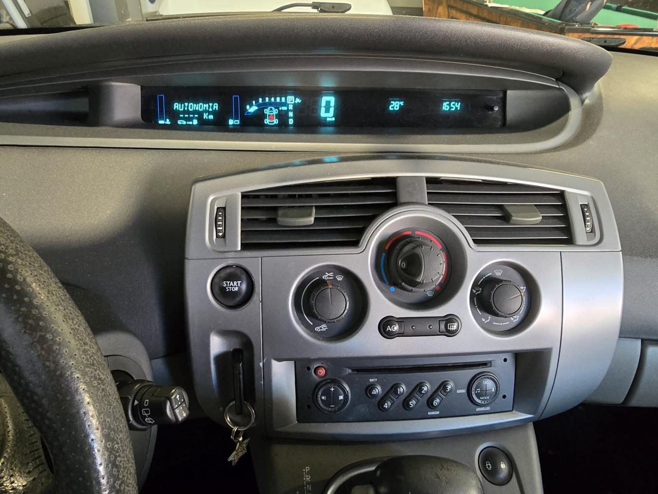 Renault Scenic Grand Scénic 1.9 dCi/130CV PlayStation Portable 7 posti