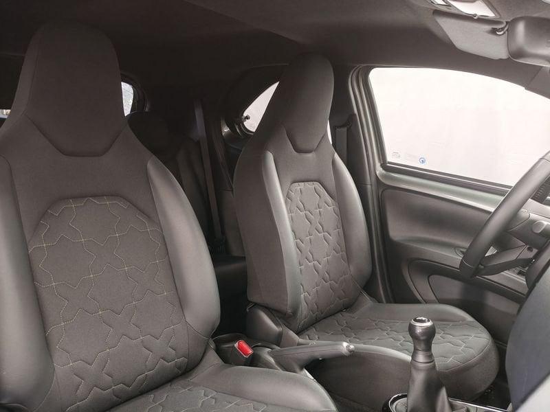 Toyota Aygo X 1.0B (72 CV) Lounge