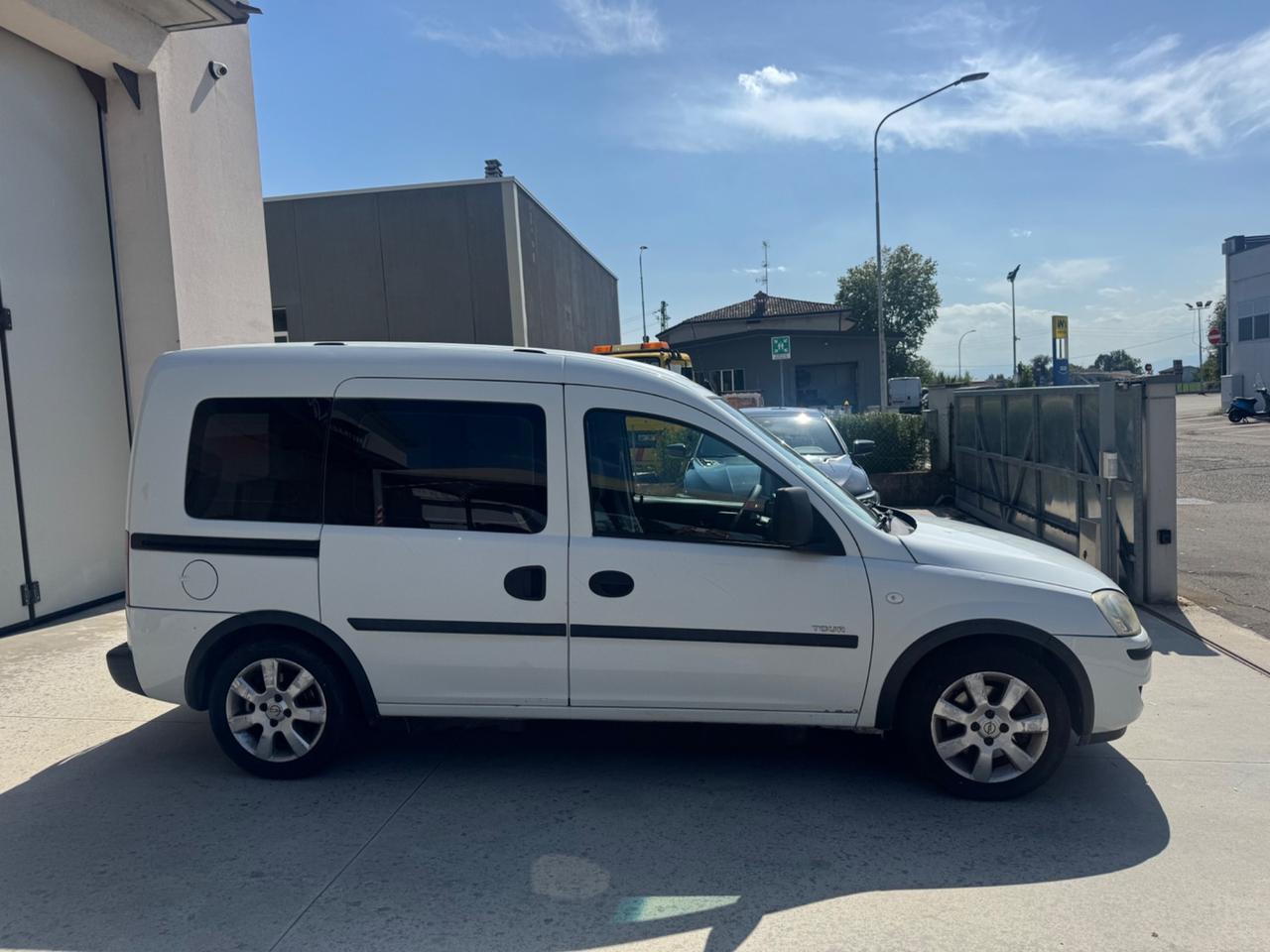 Opel Combo 1.6 CNG Metano 4p. Tour Club