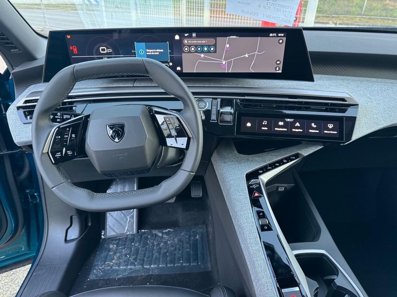 Peugeot New 3008 1.2cc Hybrid 145cv e-DCS6 Allure