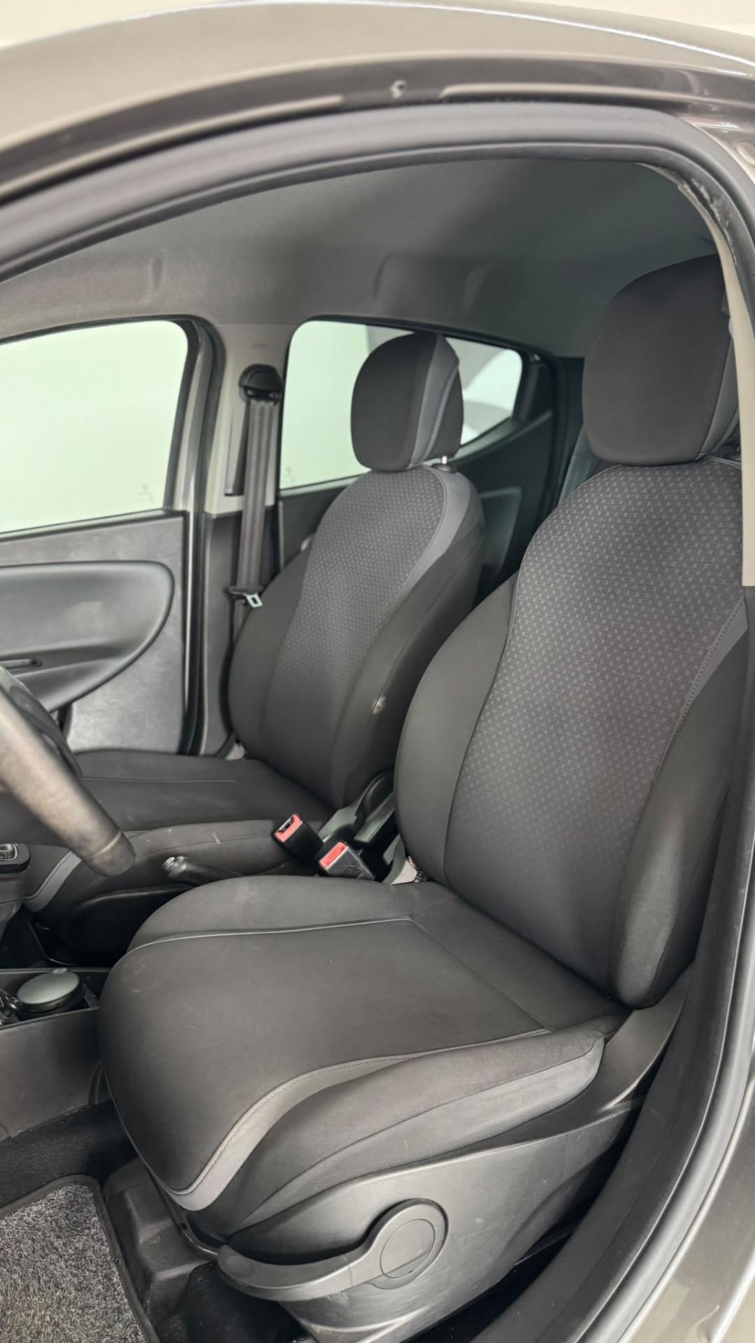 Lancia Ypsilon 1.3 MJT 16V 95 CV 5 porte S&S Unyca