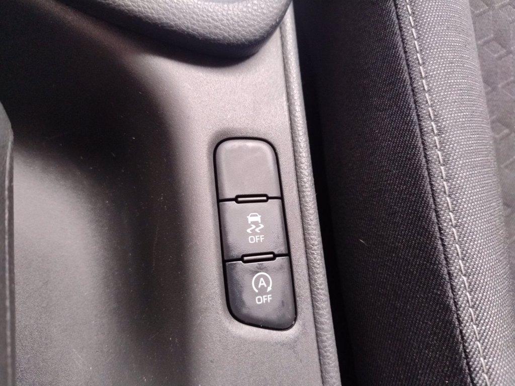 TOYOTA Yaris 1.0 active del 2022