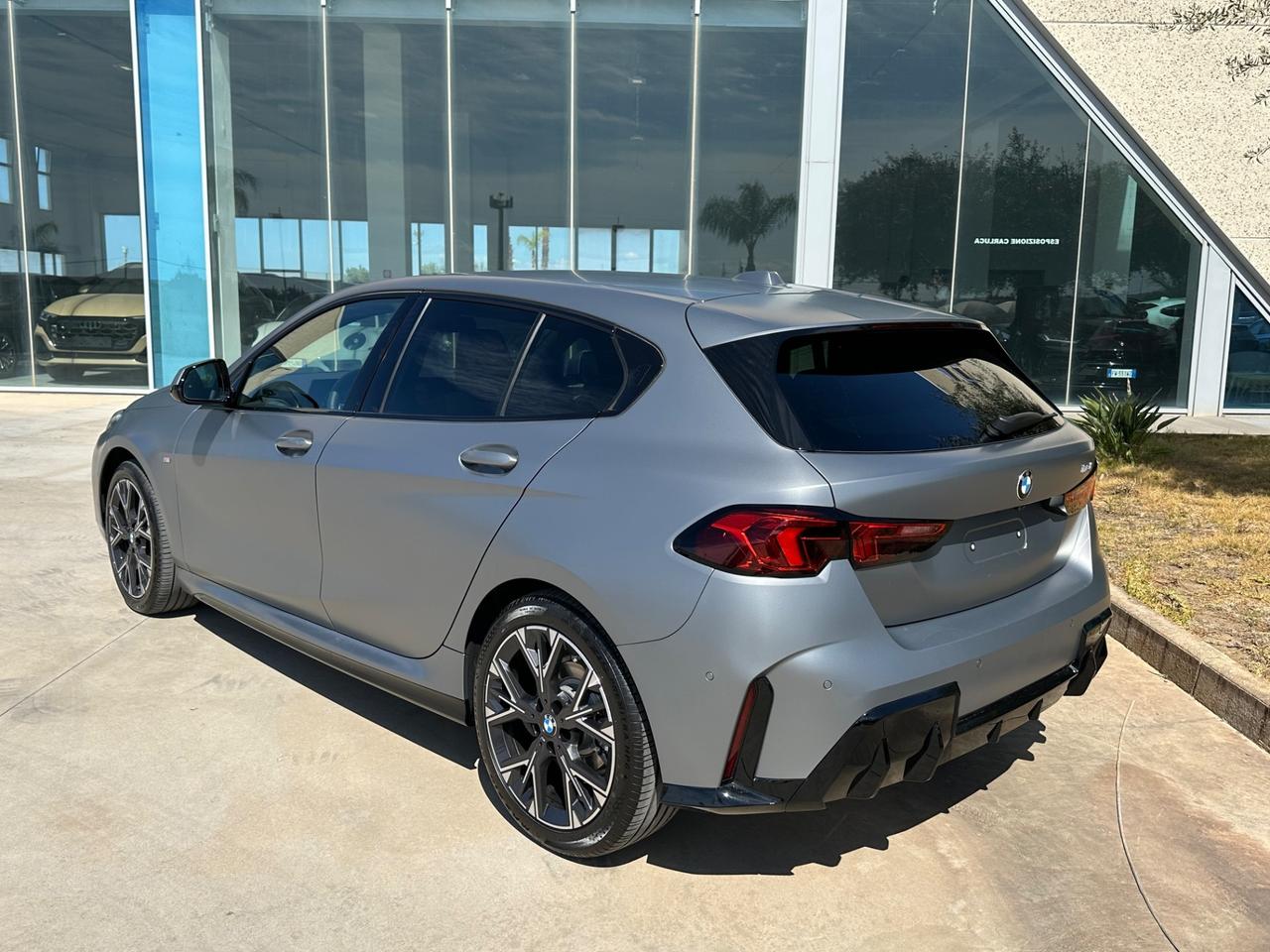 BMW 118 d MSport auto possibilità noleggio no scoring