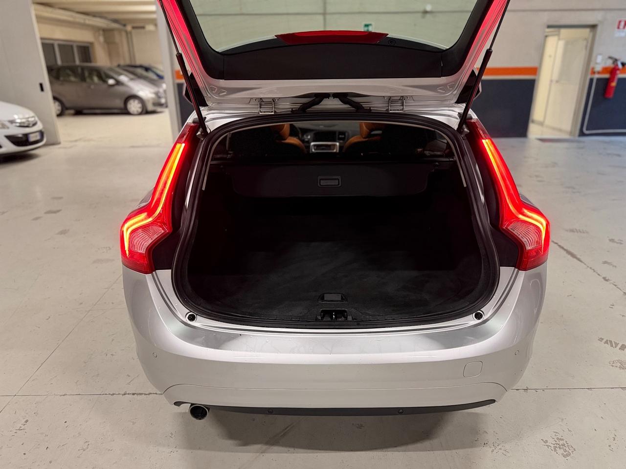 Volvo V60 D3 Geartronic Kinetic AUTOMATICA