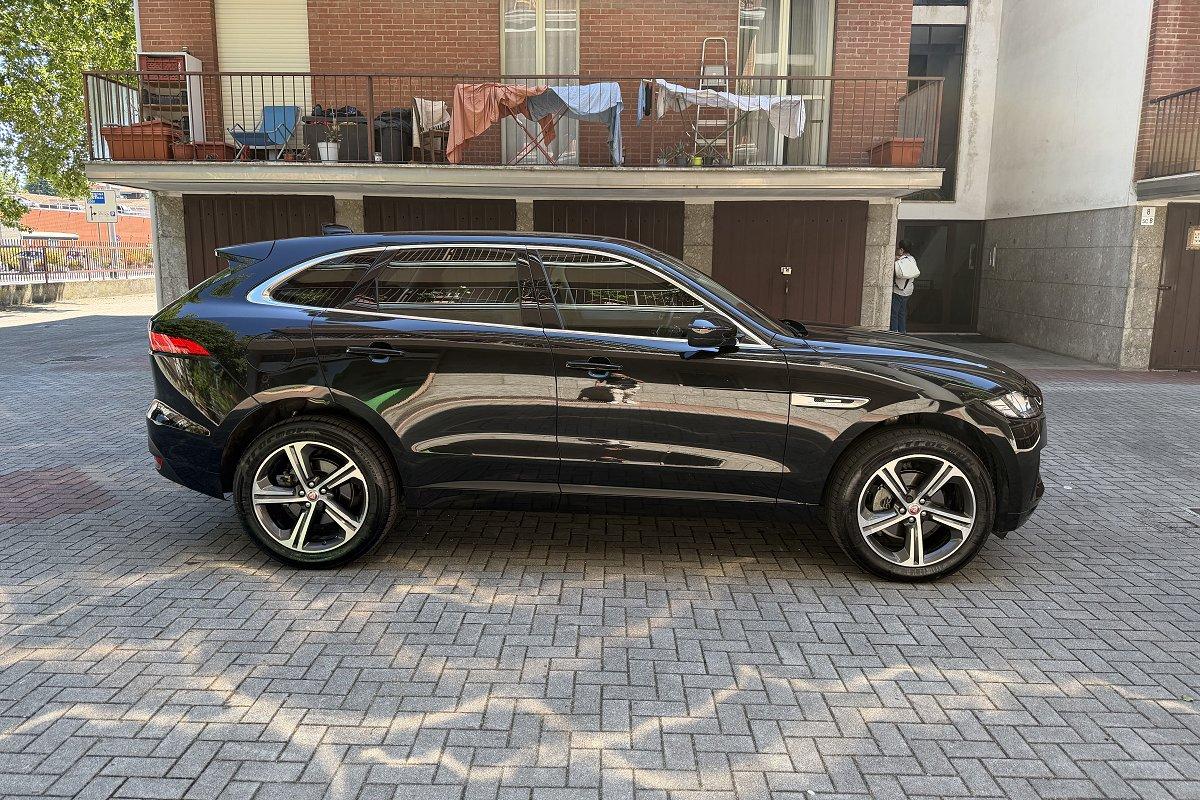 JAGUAR F-Pace 2.0 D 180 CV AWD aut. R-Sport