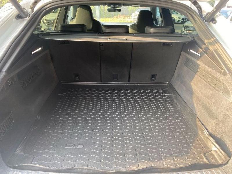 Audi Q8 Q8 55 TFSI quattro tiptronic Sport "S-Line Int."