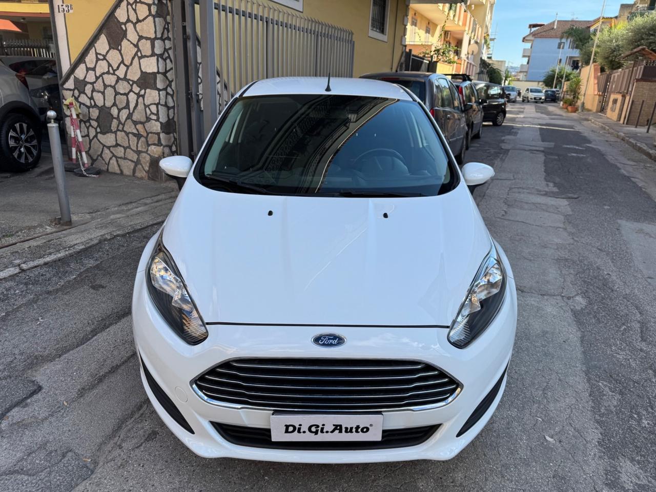 Ford Fiesta 1.4 5 porte GPL Business