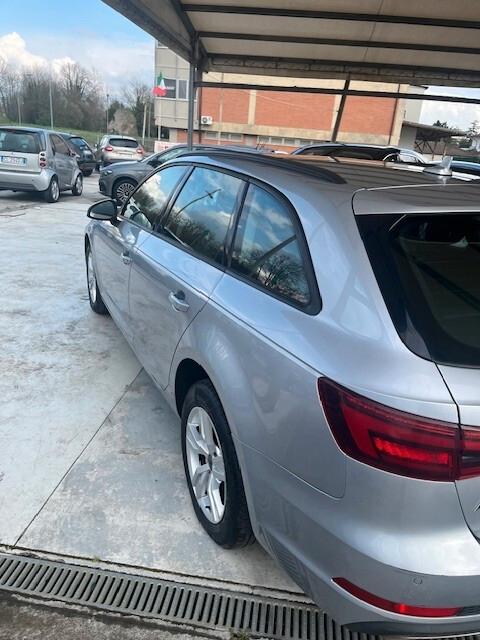 Audi A4 Avant 35 TDI S tronic Sport
