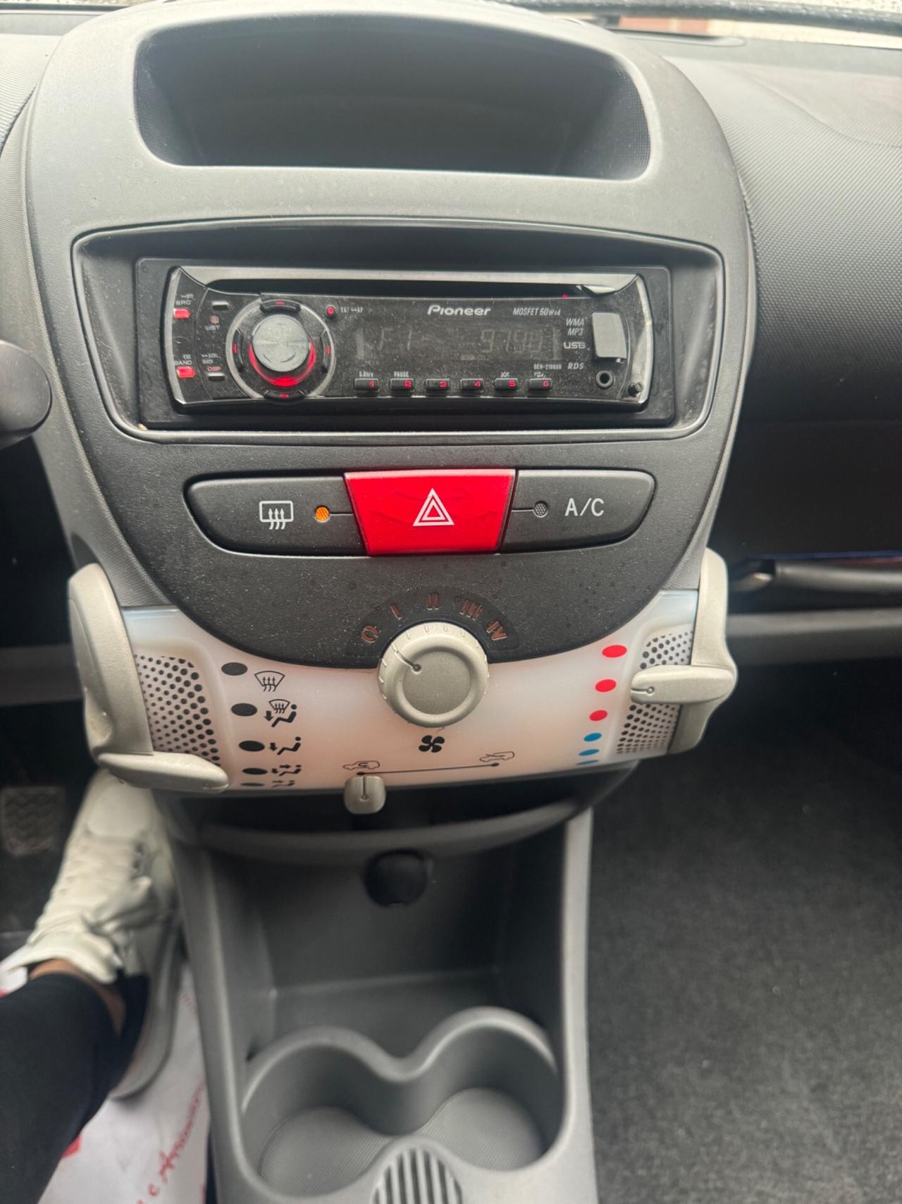 Toyota Aygo 1.0 12v 5 porte Now 2009