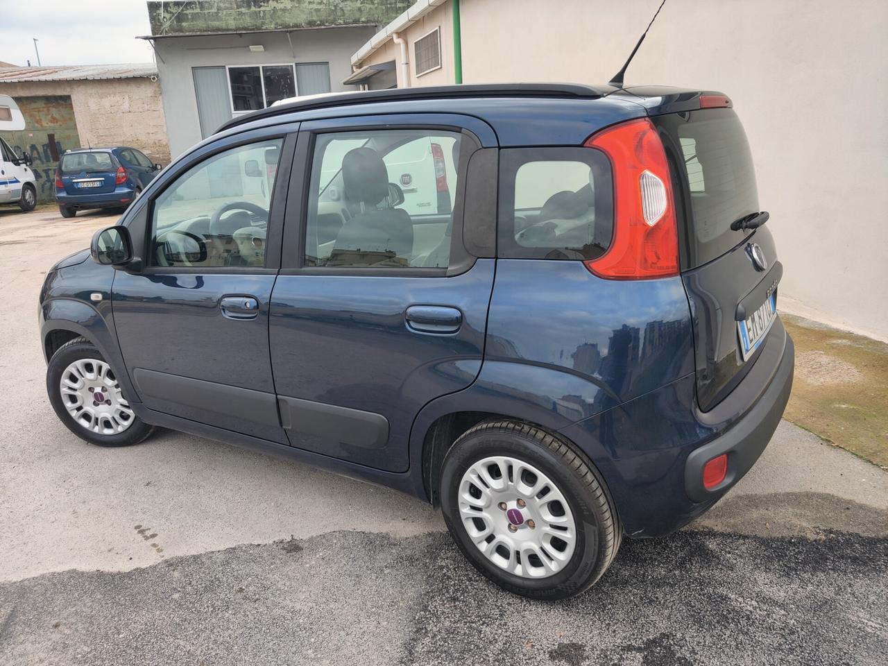Fiat Panda 1.2 Lounge 5 posti