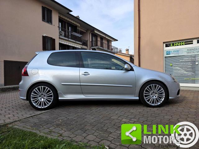 VOLKSWAGEN Golf 3.2 VR6 4mot. 3p. DSG R32