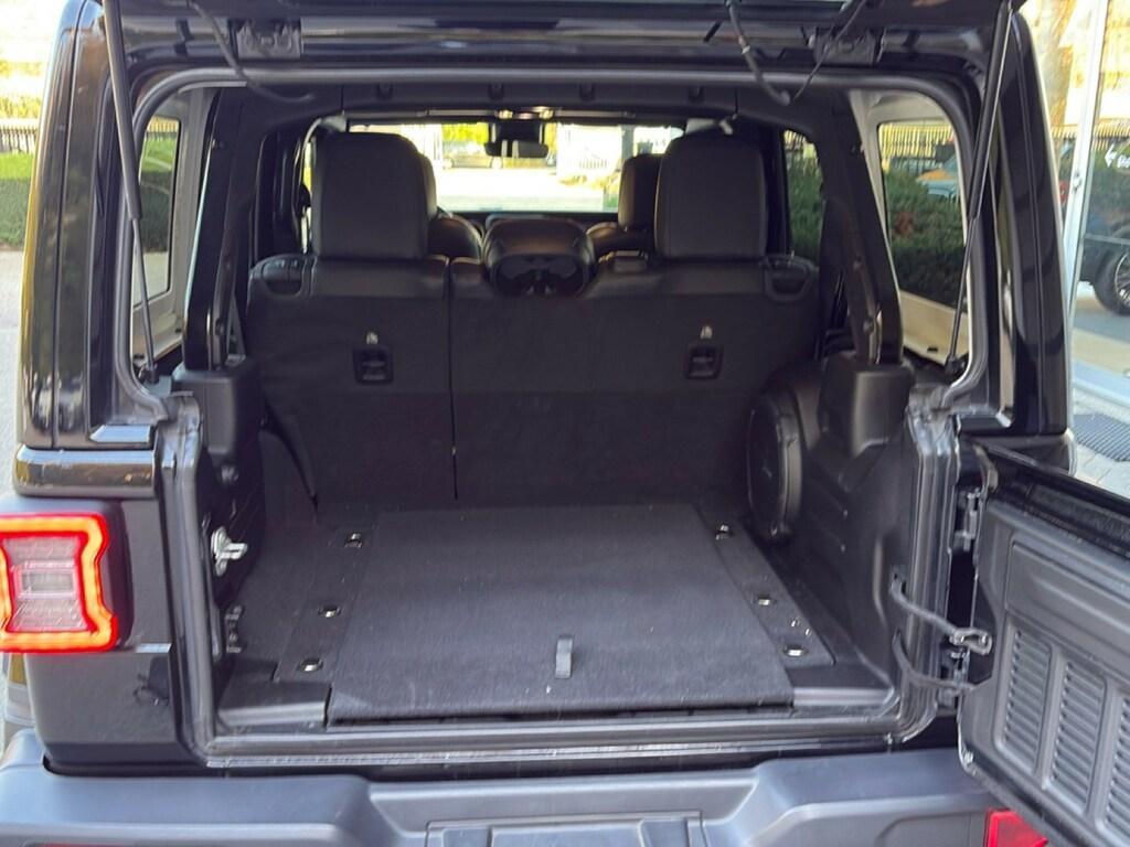 Jeep Wrangler Unlimited 2.0 Sahara 4WD Auto