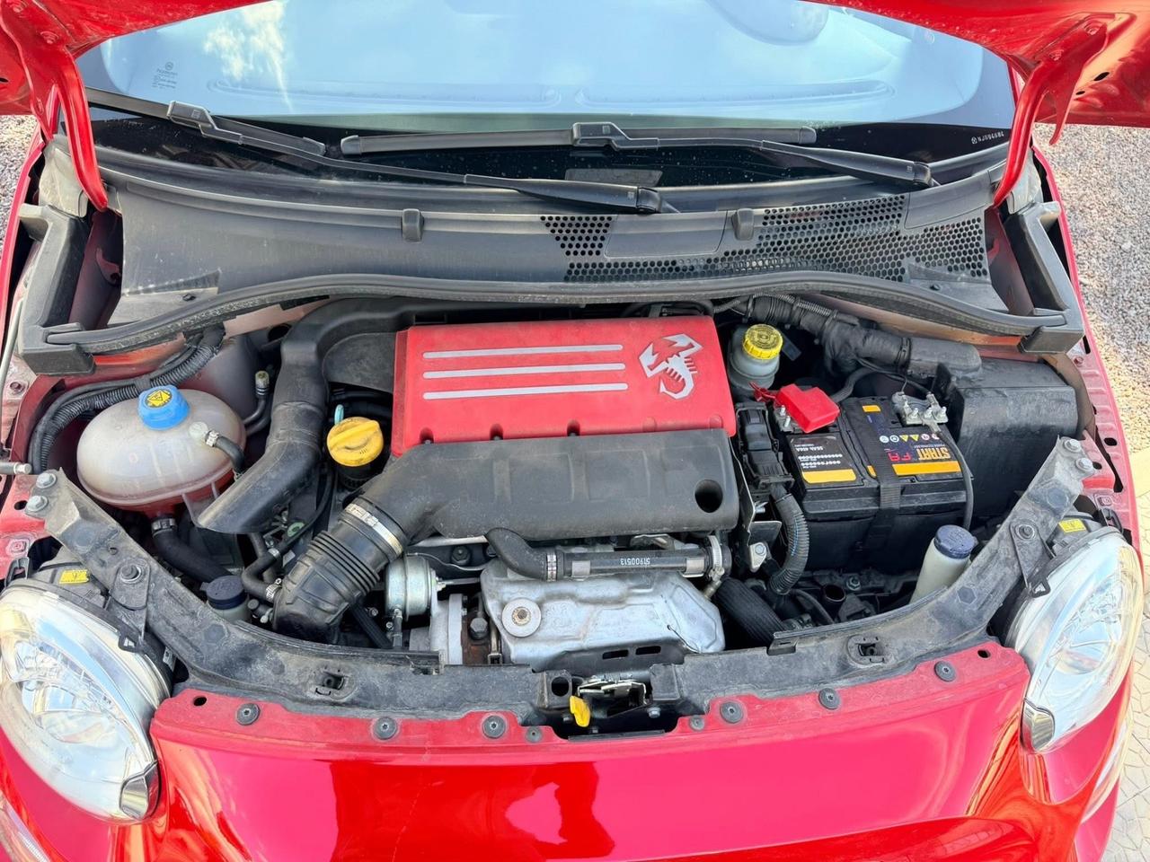 Abarth 695 1.4 Turbo T-Jet 180 CV