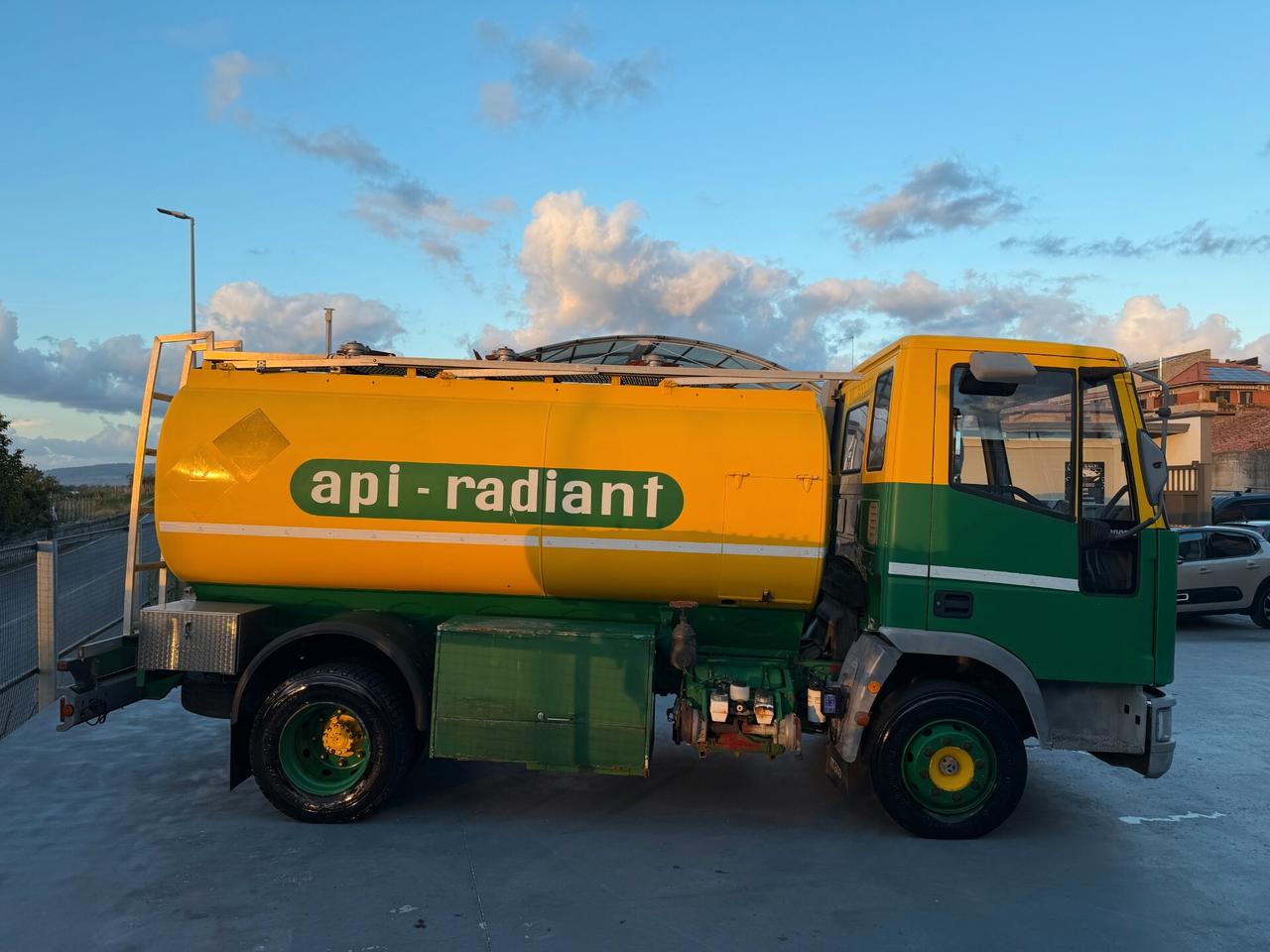 Iveco EUROCARGO 100 E 18