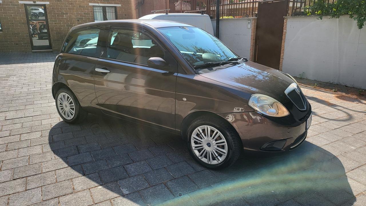 Lancia Ypsilon 1.2 Argento