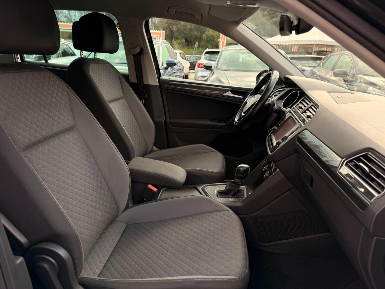 Volkswagen Tiguan 2.0 TDI SCR DSG Business BlueMotion Technology