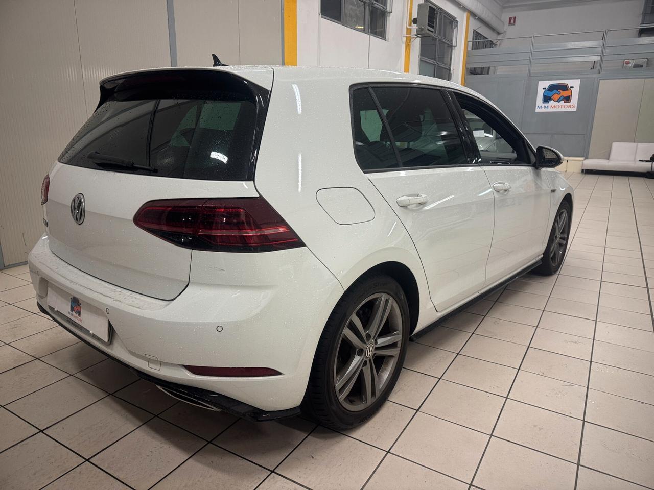 VOLKSWAGEN Golf 1.0 115 CV 5p. R-LINE **UNICO PROPRIETARIO**