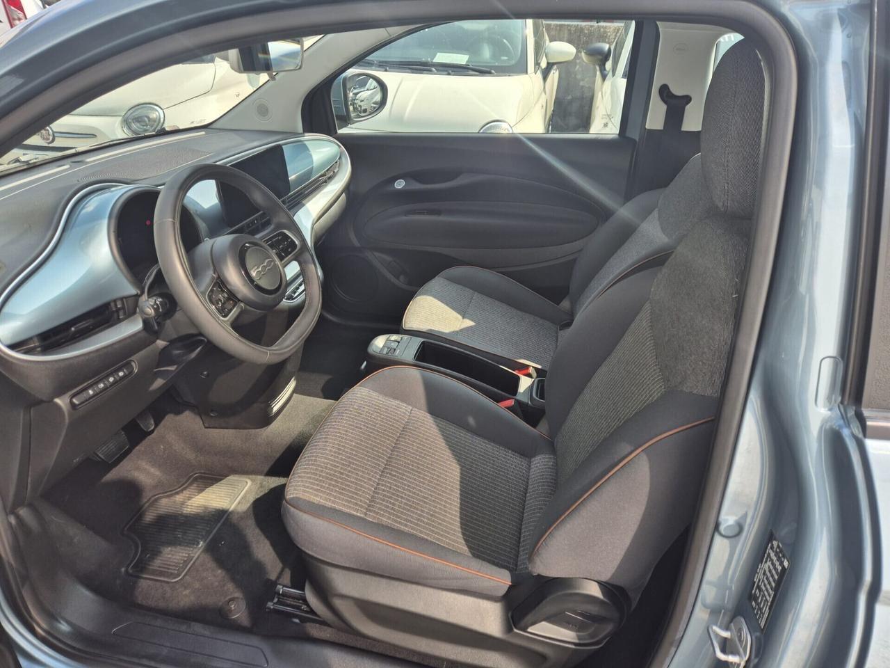 Fiat 500e 42 kWh Icon