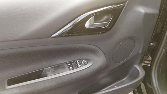 DS AUTOMOBILES DS 3 1.4 HDi 70 So Chic