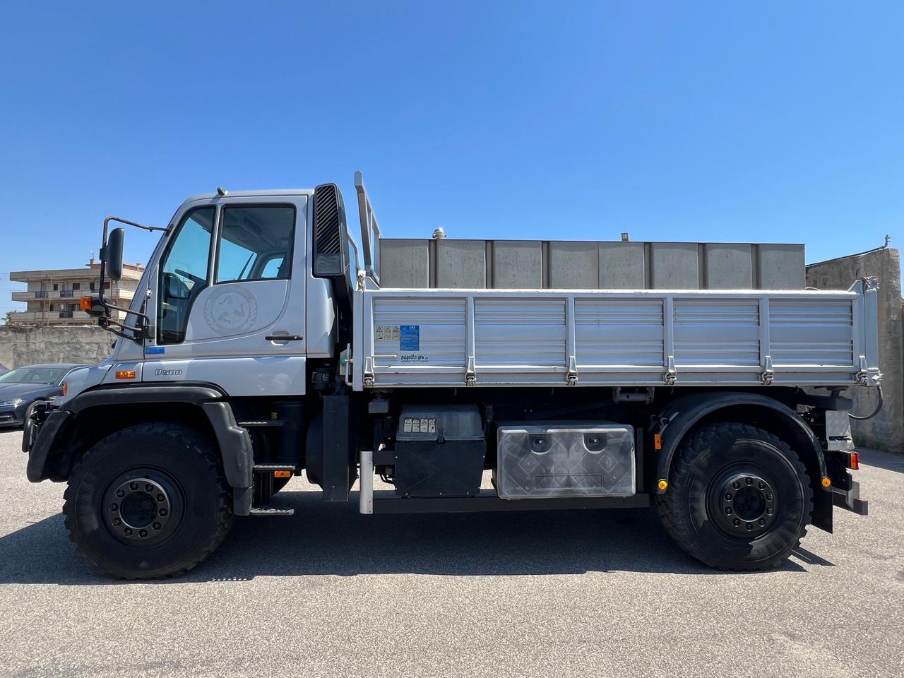 Mercedes-Benz Unimog U500 L Cisterna Ravasini
