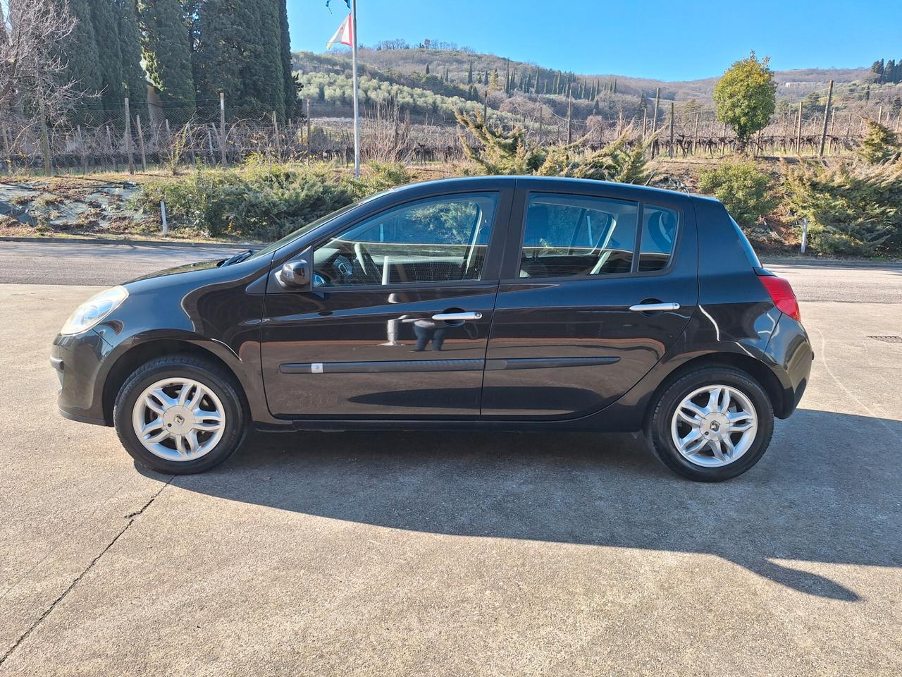 Renault Clio 1.2 16V 5 porte Dynamique