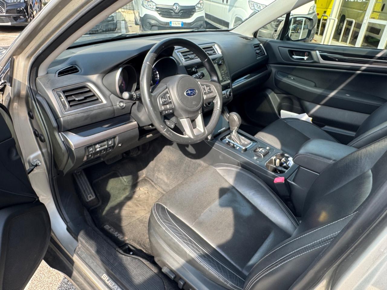Subaru OUTBACK 2.0D Lineartronic Exclusive