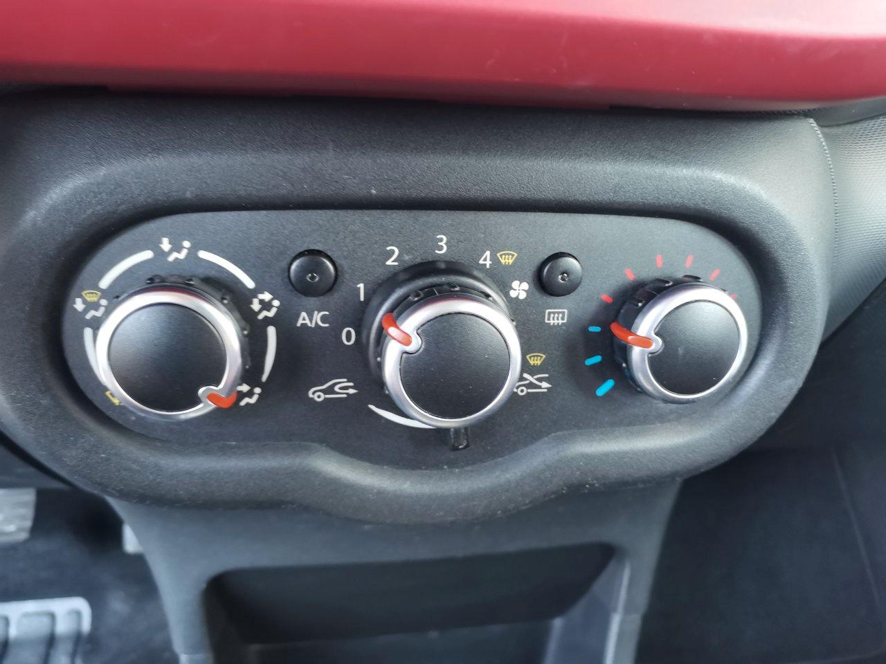 Renault Twingo 1.0 sce Live 70cv