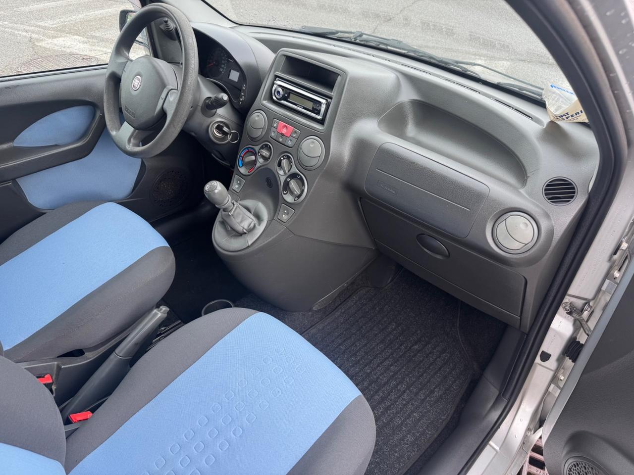 Fiat Panda idonea ai neopatentati 5 posti