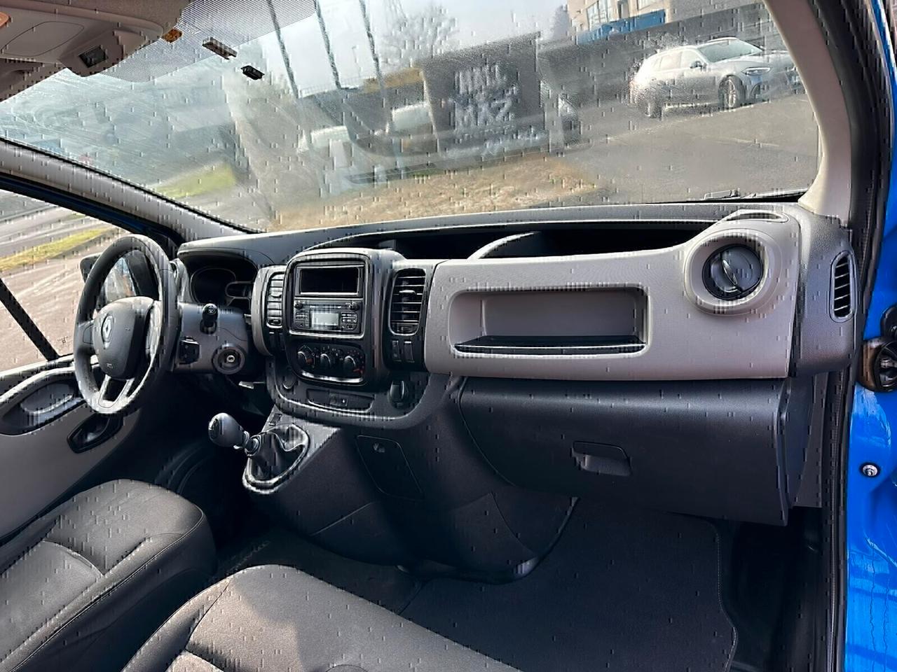 RENAULT TRAFIC ANNO 2015 PRONTO ALL'USO! SUPER PREZZO!