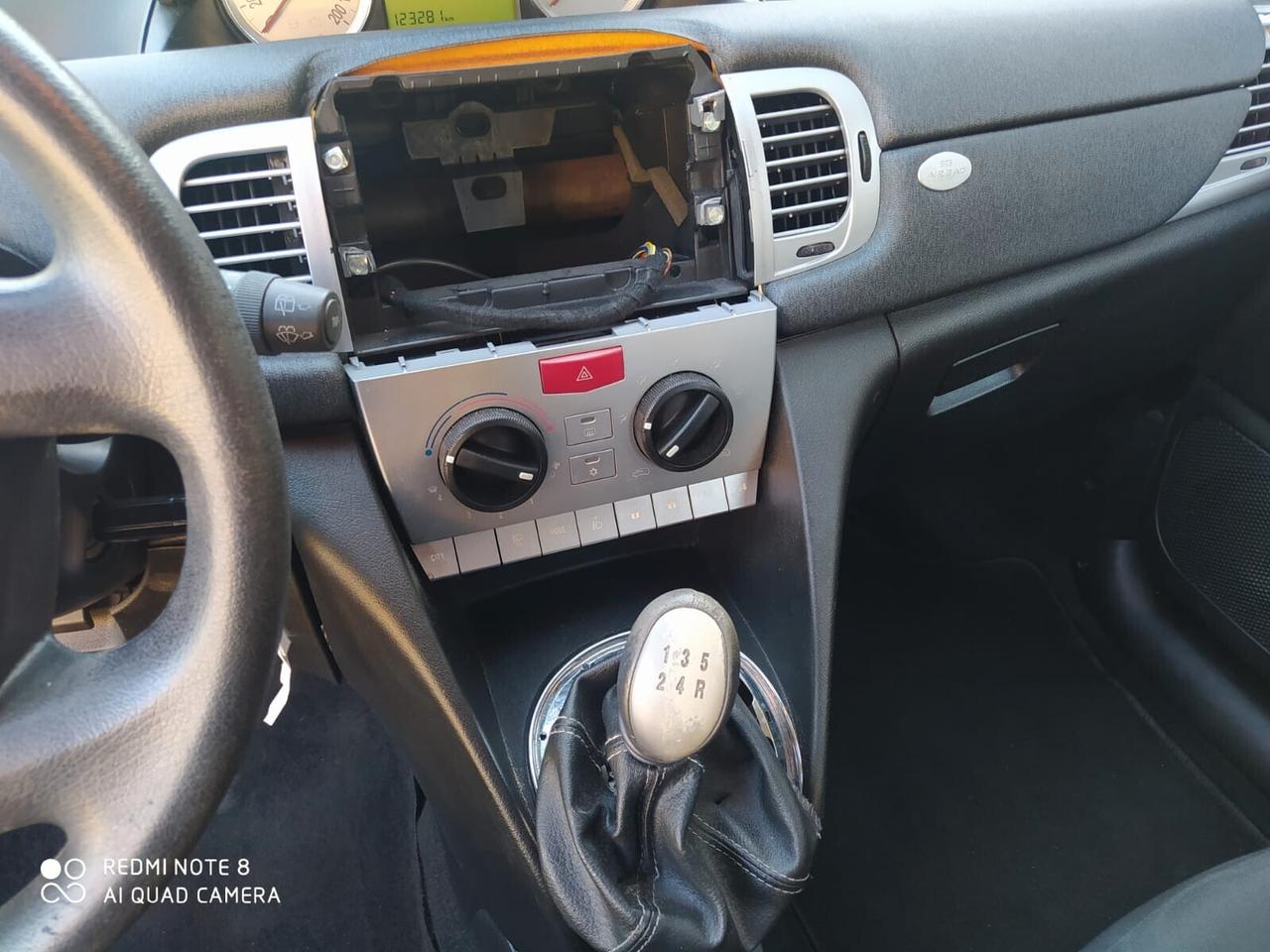 Lancia Ypsilon 1.2 69 CV Elle