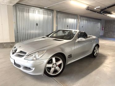 Mercedes-benz SLK 200 Kompressor ***TENUTA BENISSIMO***