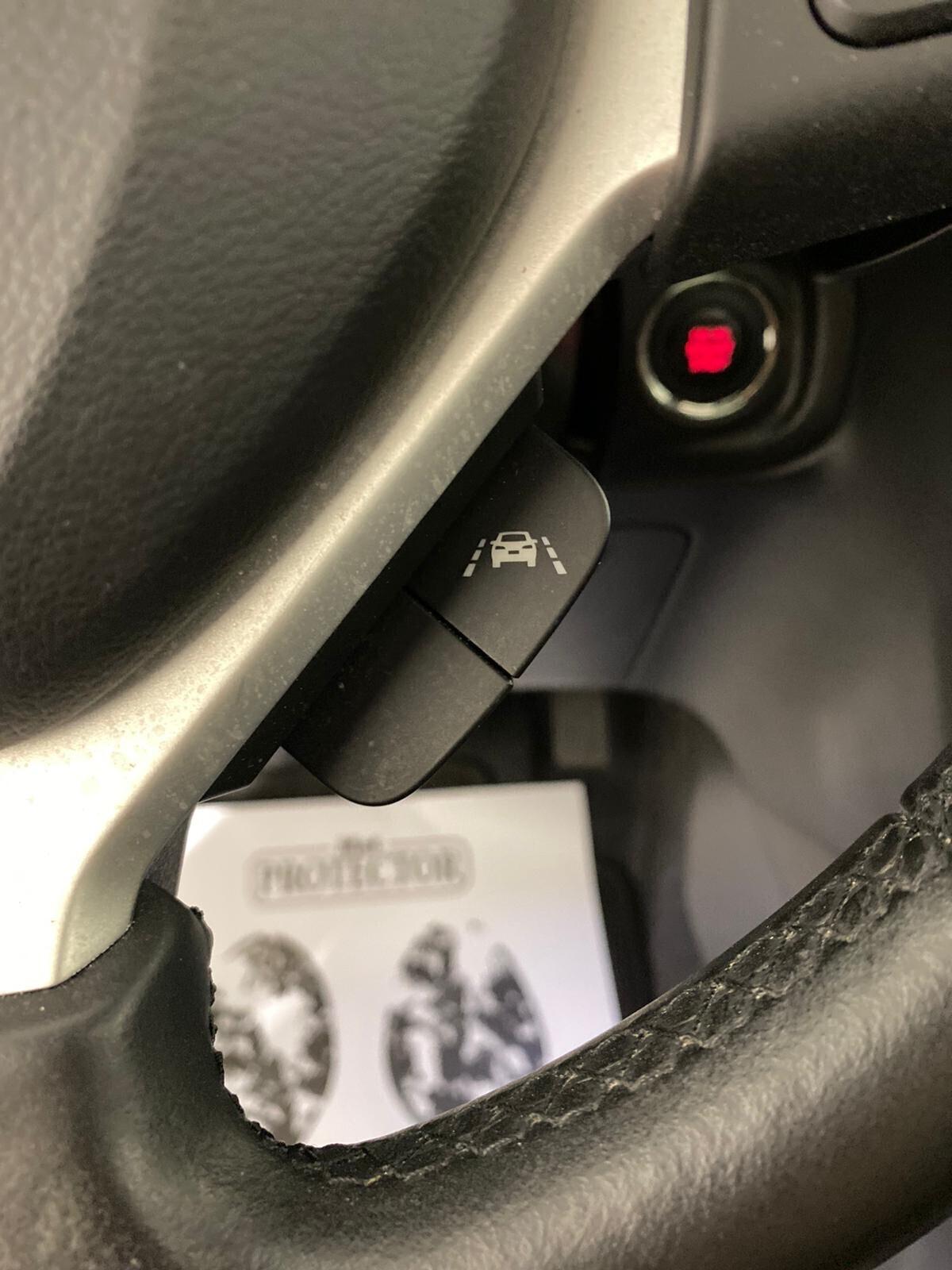Suzuki Vitara 1.5 Hybrid A/T Starview